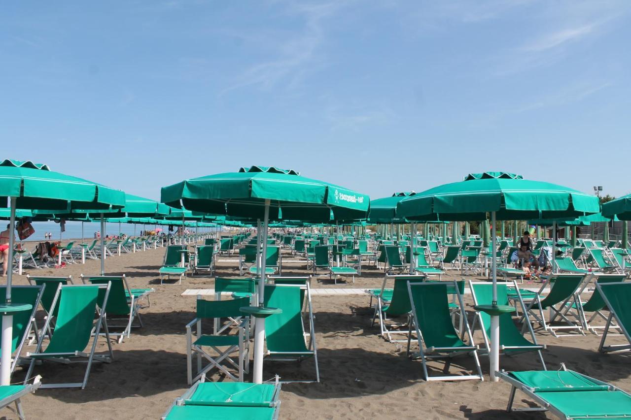 Alberto Quadrilocale A Soli 150M Dal Mare Марина ди Кастането Кардучи Екстериор снимка